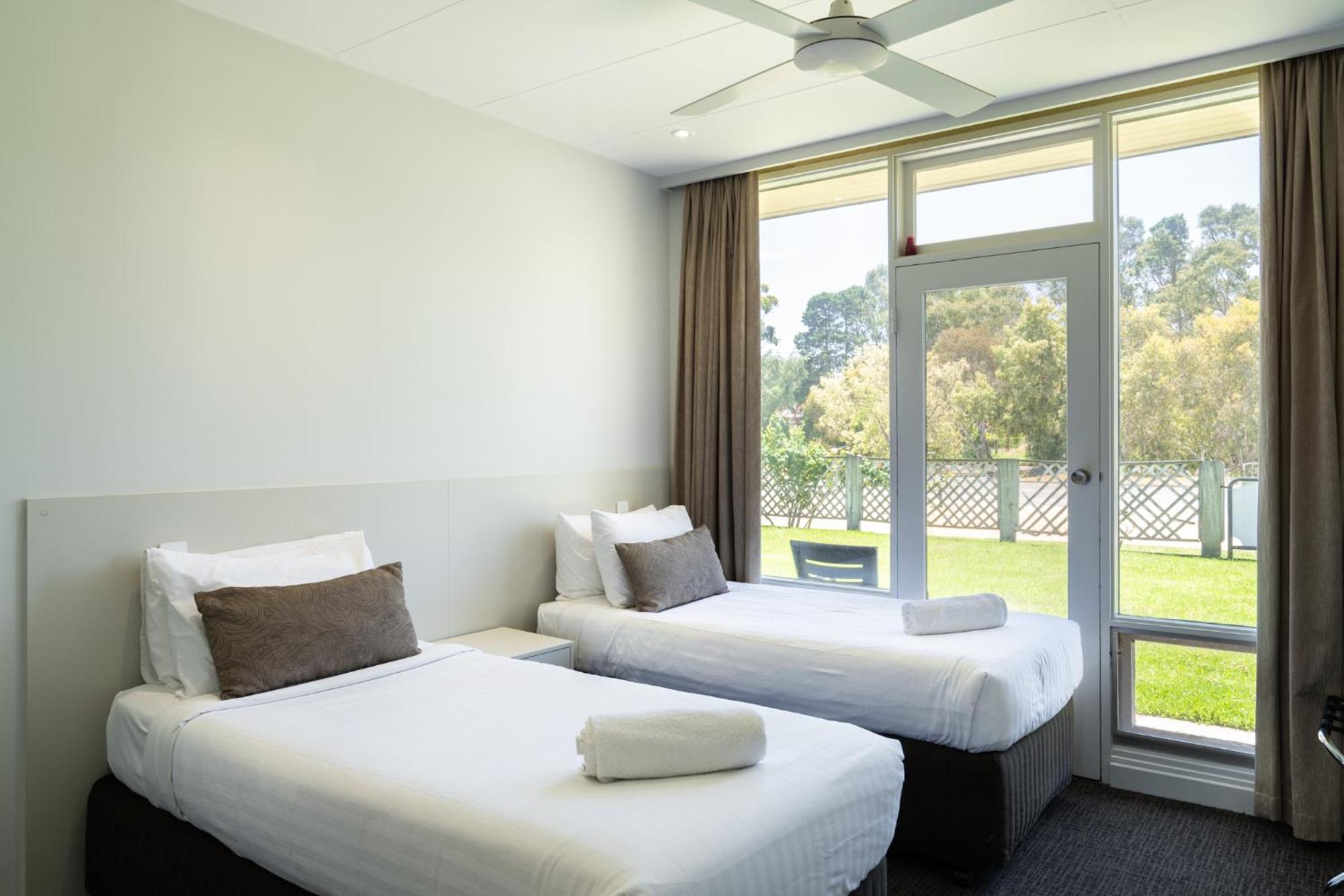 Naracoorte Hotel Motel Bagian luar foto