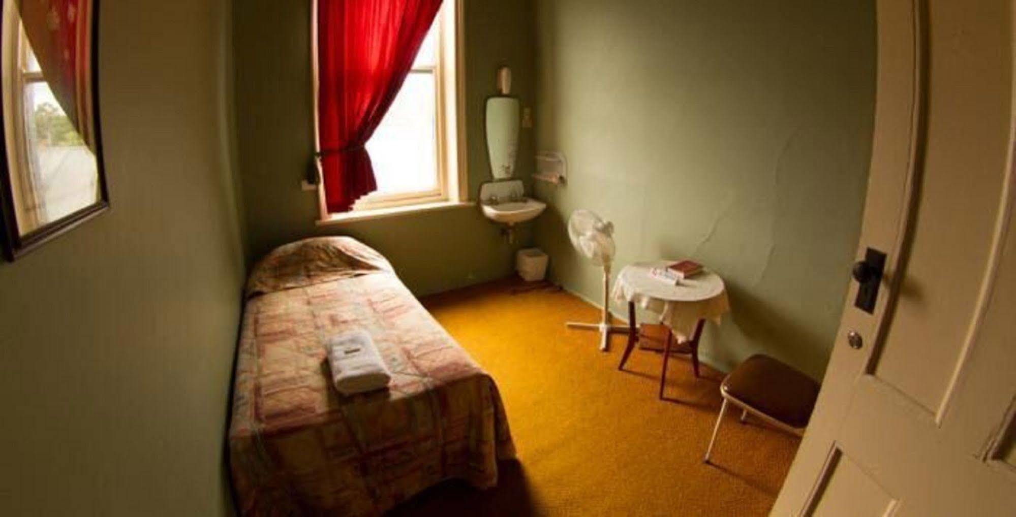 Naracoorte Hotel Motel Bagian luar foto