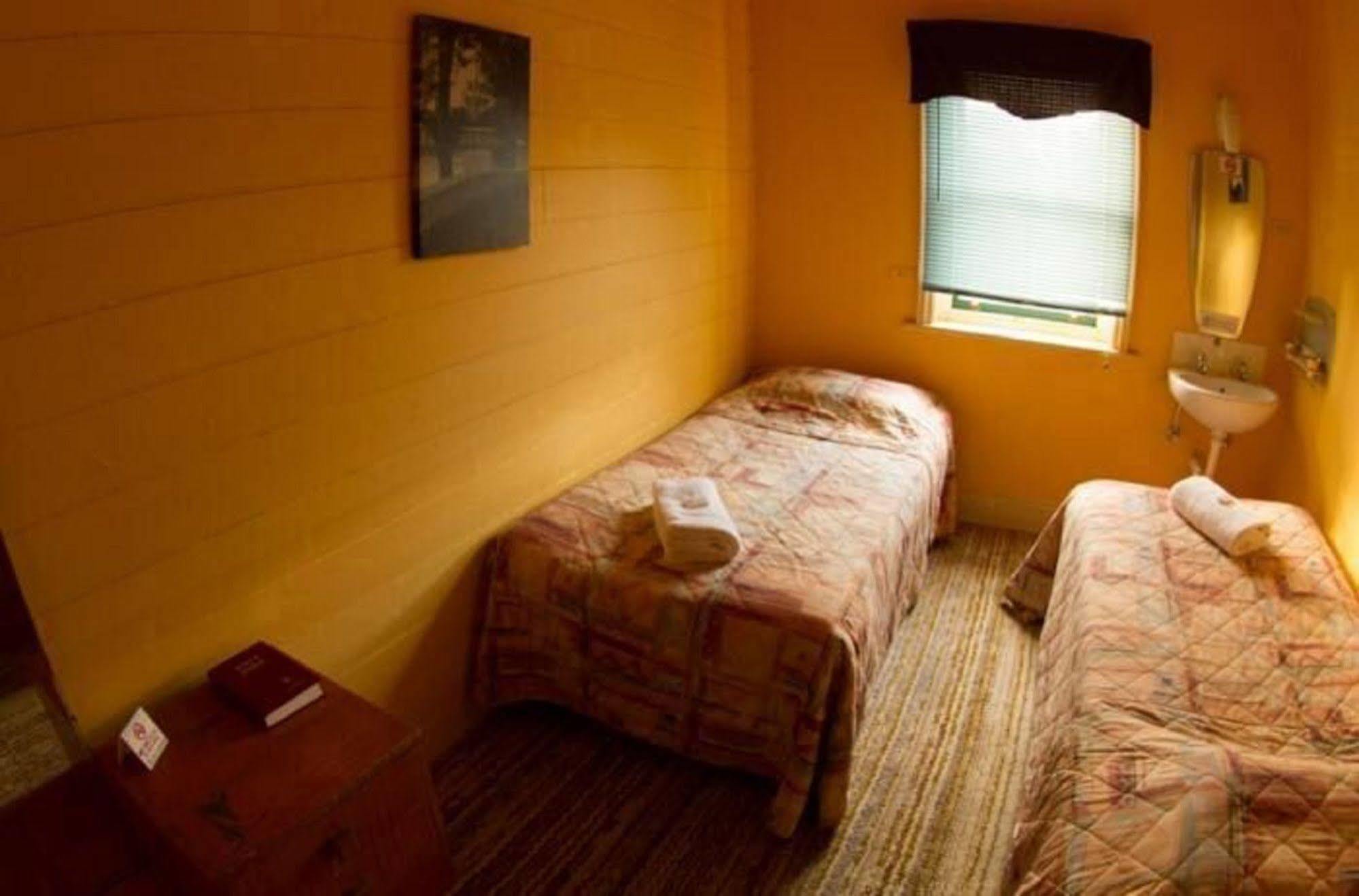 Naracoorte Hotel Motel Bagian luar foto